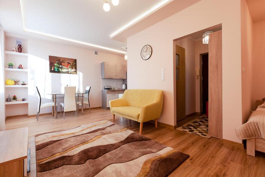 Piast Apartament Krakau Buitenkant foto